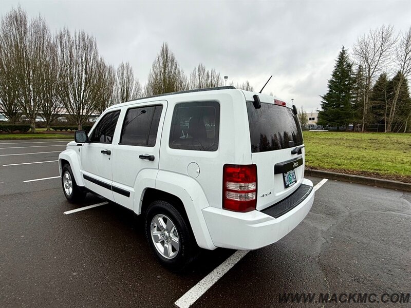 2012 Jeep Liberty Sport 4X4 93k Low Miles 21-MPG - Photo 9 - Hillsboro, OR 97123