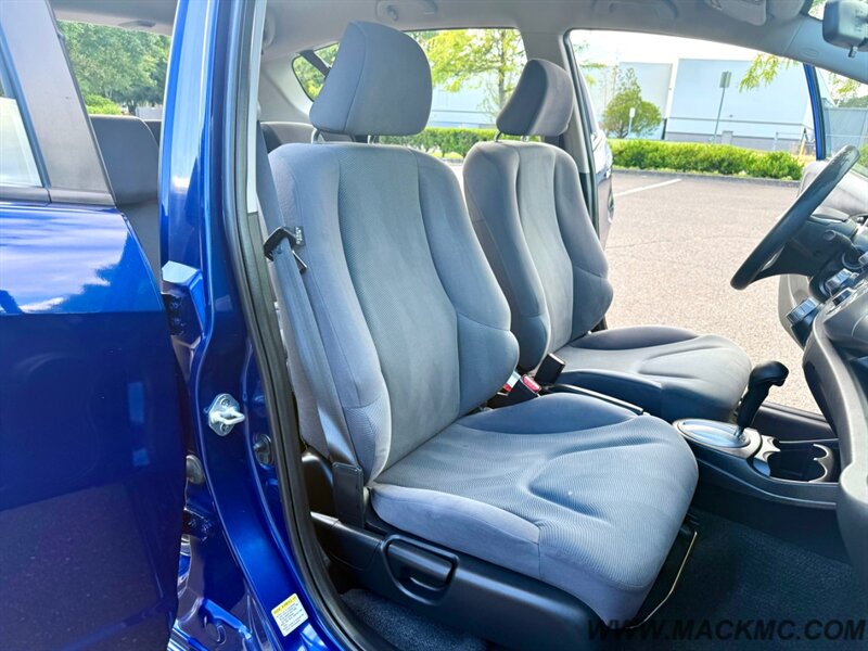 2013 Honda Fit Hatch Automatic 62K Low Miles 1-Owner - Photo 18 - Hillsboro, OR 97123
