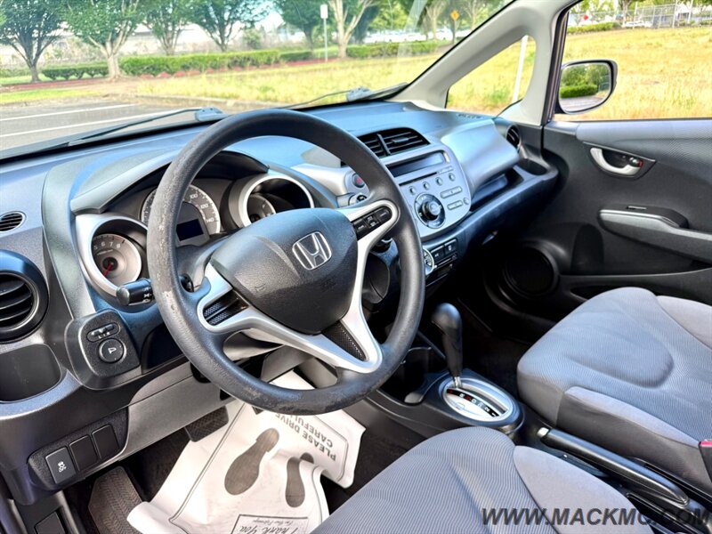 2013 Honda Fit Hatch Automatic 62K Low Miles 1-Owner - Photo 12 - Hillsboro, OR 97123