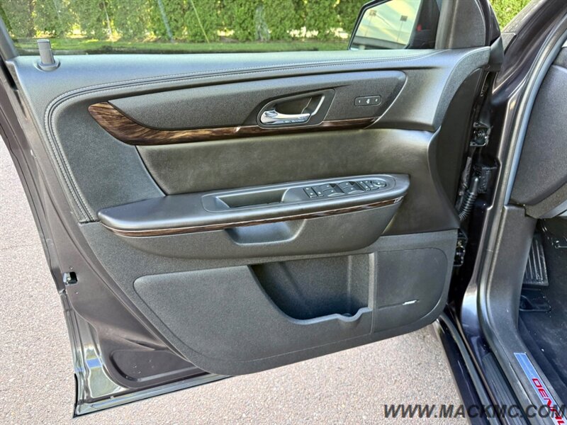2016 GMC Acadia Denali Dual Roof 3RD Row Seat Back Up camera - Photo 26 - Hillsboro, OR 97123
