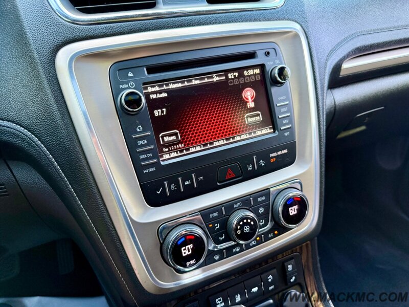 2016 GMC Acadia Denali Dual Roof 3RD Row Seat Back Up camera - Photo 13 - Hillsboro, OR 97123