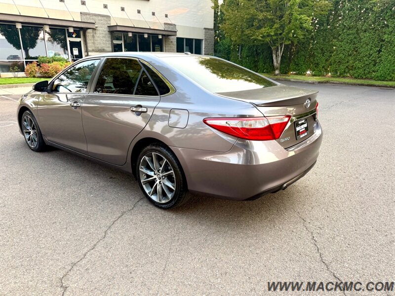 2015 Toyota Camry XSE 1-Owner Leather Moonroof Low Miles - Photo 9 - Hillsboro, OR 97123