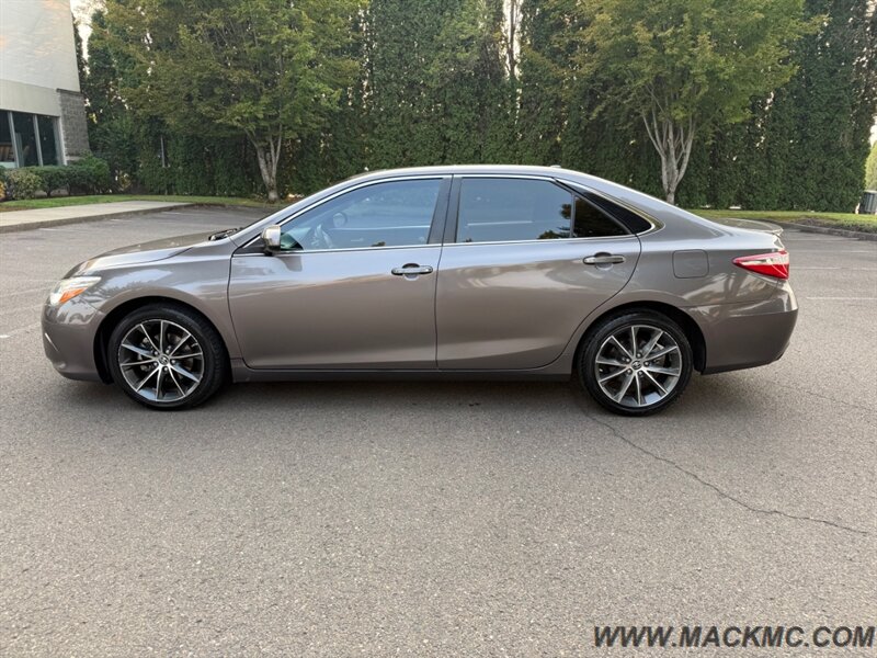 2015 Toyota Camry XSE 1-Owner Leather Moonroof Low Miles - Photo 3 - Hillsboro, OR 97123