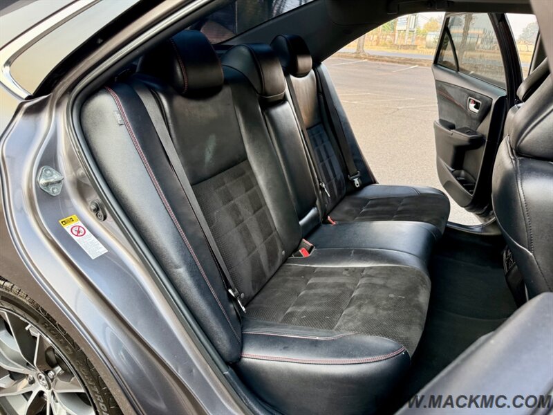 2015 Toyota Camry XSE 1-Owner Leather Moonroof Low Miles - Photo 18 - Hillsboro, OR 97123