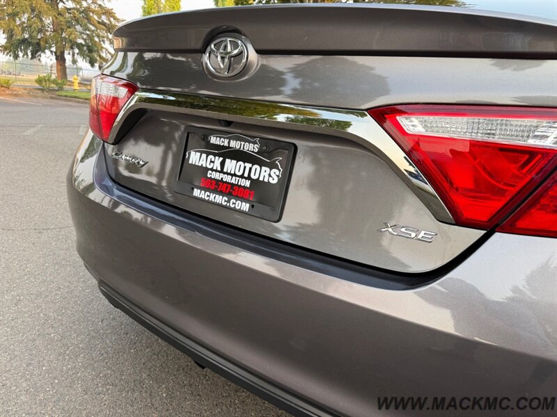 2015 Toyota Camry XSE 1-Owner Leather Moonroof Low Miles - Photo 10 - Hillsboro, OR 97123