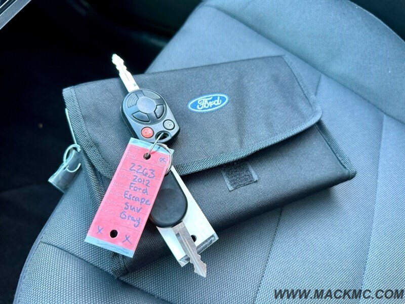 2012 Ford Escape XLT 92K Actual Low Miles 28-MPG - Photo 11 - Hillsboro, OR 97123