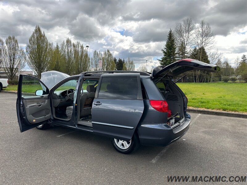 2006 Toyota Sienna LE 7 Passenger   - Photo 21 - Hillsboro, OR 97123