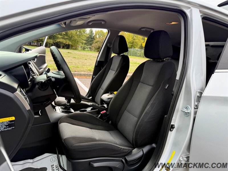 2013 Hyundai ELANTRA GT 6-Speed Manual 63K Low Miles 37-MPG - Photo 17 - Hillsboro, OR 97123