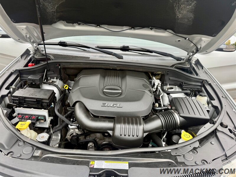 2011 Jeep Grand Cherokee Limited Pano Roof Leather Heated Seats 4X4   - Photo 21 - Hillsboro, OR 97123