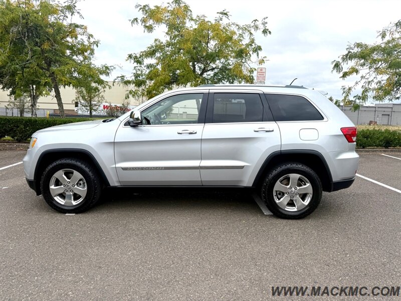 2011 Jeep Grand Cherokee Limited Pano Roof Leather Heated Seats 4X4   - Photo 3 - Hillsboro, OR 97123