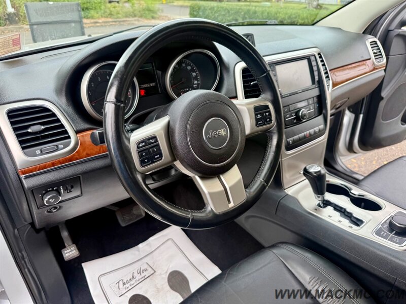 2011 Jeep Grand Cherokee Limited Pano Roof Leather Heated Seats 4X4   - Photo 11 - Hillsboro, OR 97123