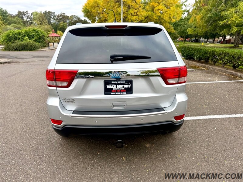2011 Jeep Grand Cherokee Limited Pano Roof Leather Heated Seats 4X4   - Photo 8 - Hillsboro, OR 97123