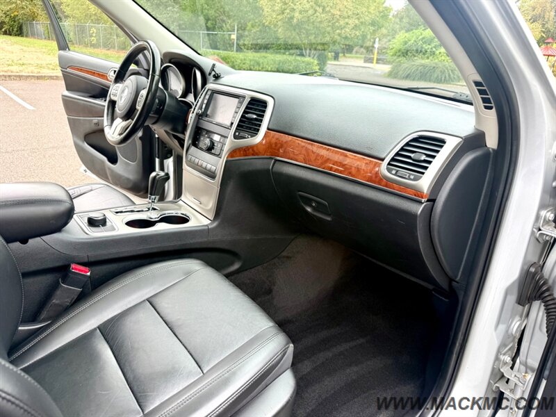 2011 Jeep Grand Cherokee Limited Pano Roof Leather Heated Seats 4X4   - Photo 2 - Hillsboro, OR 97123