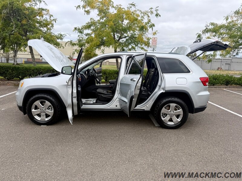 2011 Jeep Grand Cherokee Limited Pano Roof Leather Heated Seats 4X4   - Photo 24 - Hillsboro, OR 97123