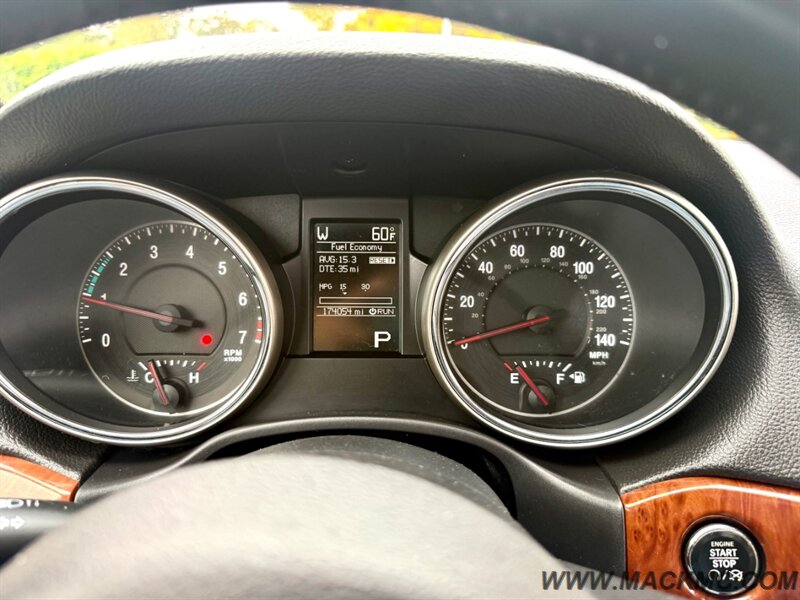 2011 Jeep Grand Cherokee Limited Pano Roof Leather Heated Seats 4X4   - Photo 12 - Hillsboro, OR 97123