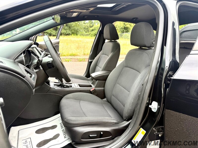 2017 Chevrolet Cruze LT Auto - Photo 10 - Hillsboro, OR 97123
