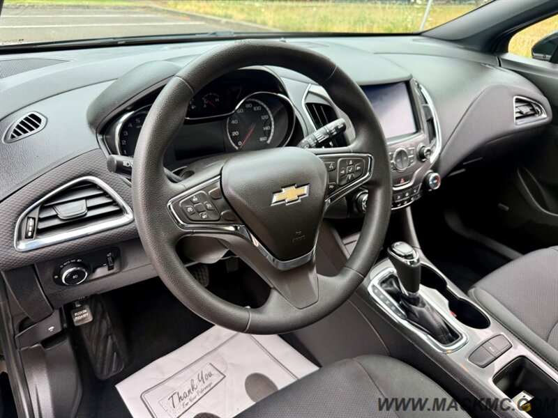 2017 Chevrolet Cruze LT Auto - Photo 16 - Hillsboro, OR 97123