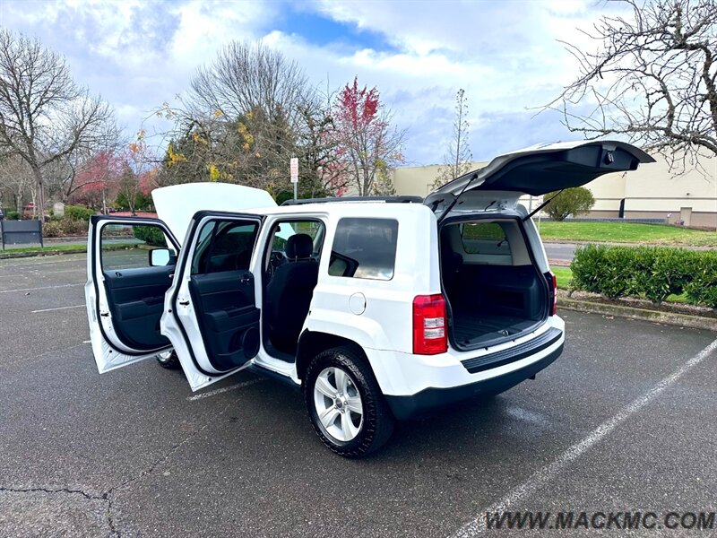 2016 Jeep Patriot Latitude 4x4 AWD Only 74K Low Miles   - Photo 27 - Hillsboro, OR 97123