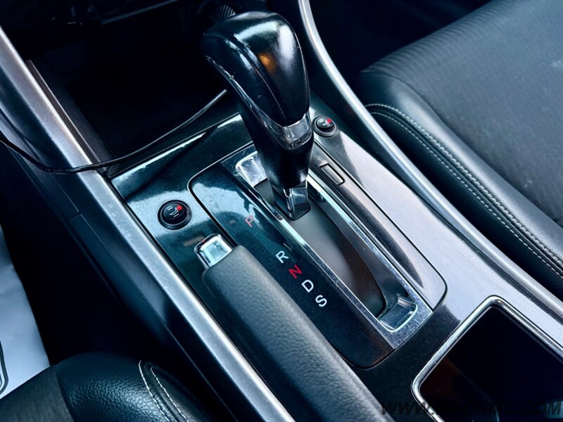 2016 Honda Accord Sport Triple Black Back Up Cam Heated Seats 35-MPG - Photo 15 - Hillsboro, OR 97123