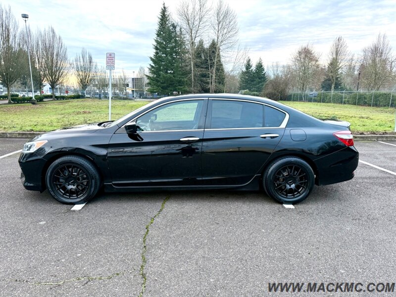 2016 Honda Accord Sport Triple Black Back Up Cam Heated Seats 35-MPG - Photo 3 - Hillsboro, OR 97123