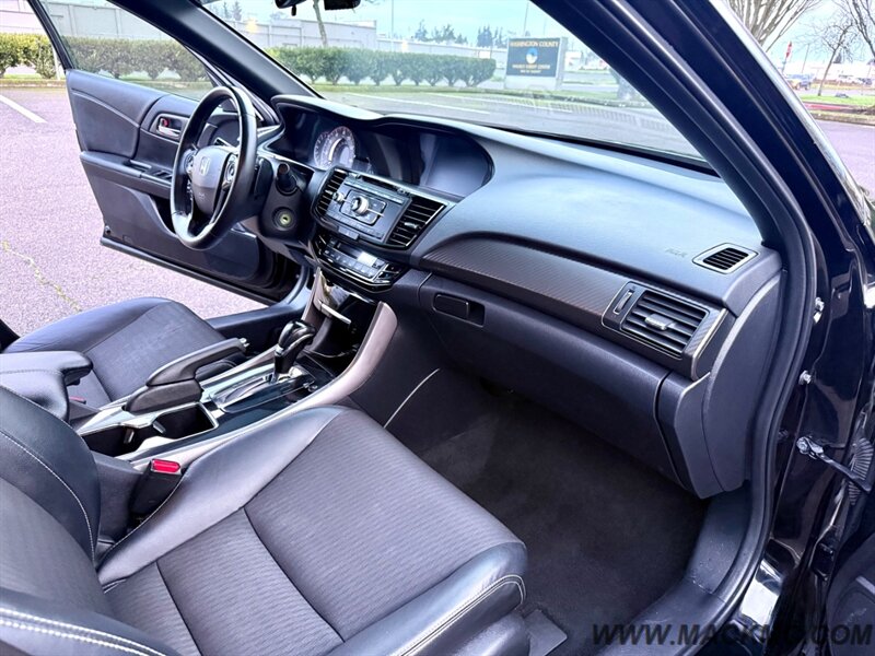 2016 Honda Accord Sport Triple Black Back Up Cam Heated Seats 35-MPG - Photo 2 - Hillsboro, OR 97123