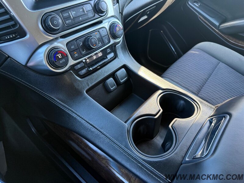 2015 Chevrolet Tahoe LS 3RD Row Seating 4x4   - Photo 12 - Hillsboro, OR 97123