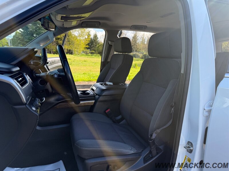 2015 Chevrolet Tahoe LS 3RD Row Seating 4x4   - Photo 16 - Hillsboro, OR 97123