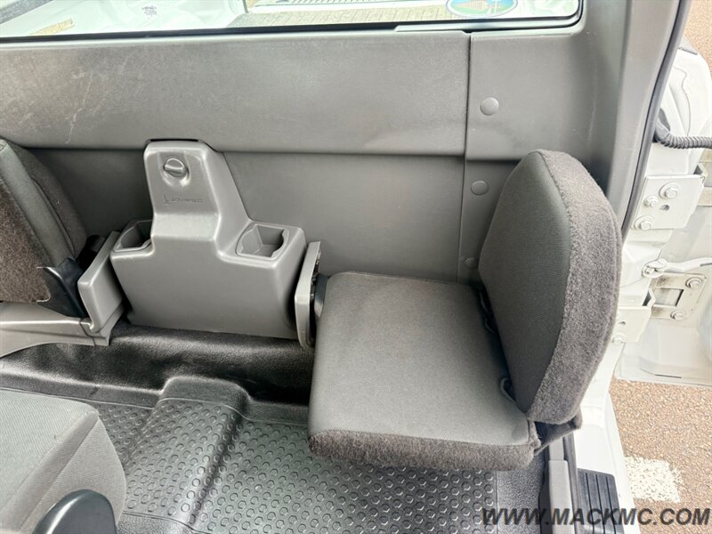 2011 Ford Ranger Sport 5-Speed Manual Transmission Low Miles 4.0 - Photo 21 - Hillsboro, OR 97123