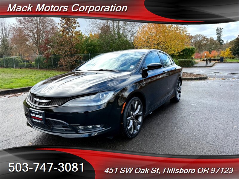 2016 Chrysler 200 S 72K Low Miles Loaded Pano Roof Back Up Cam - Photo 1 - Hillsboro, OR 97123