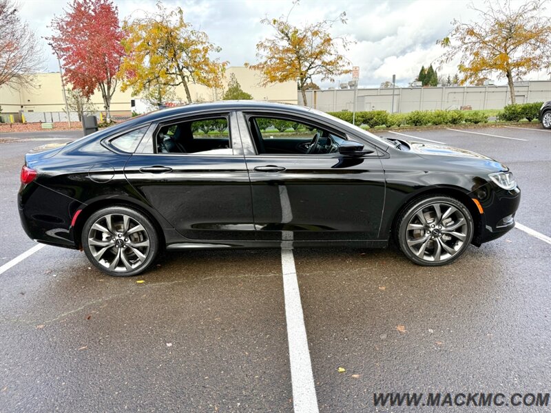2016 Chrysler 200 S 72K Low Miles Loaded Pano Roof Back Up Cam - Photo 7 - Hillsboro, OR 97123