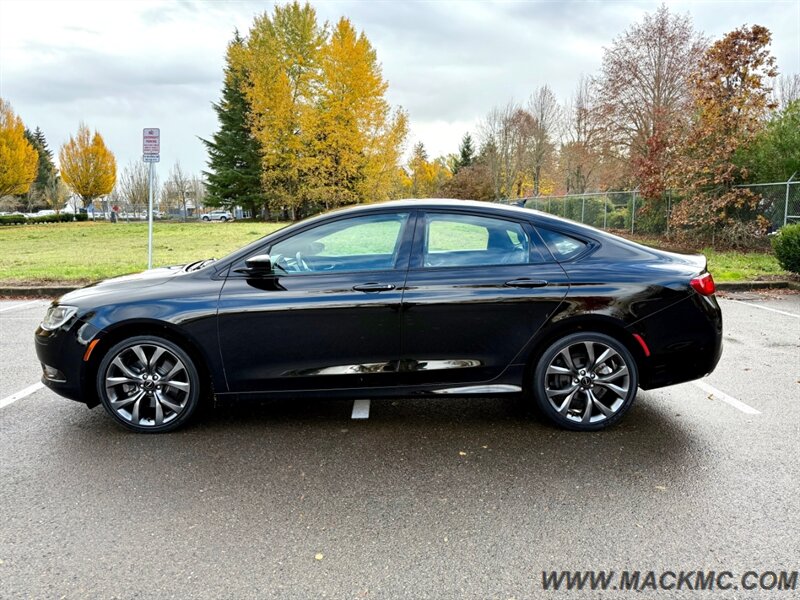 2016 Chrysler 200 S 72K Low Miles Loaded Pano Roof Back Up Cam - Photo 3 - Hillsboro, OR 97123