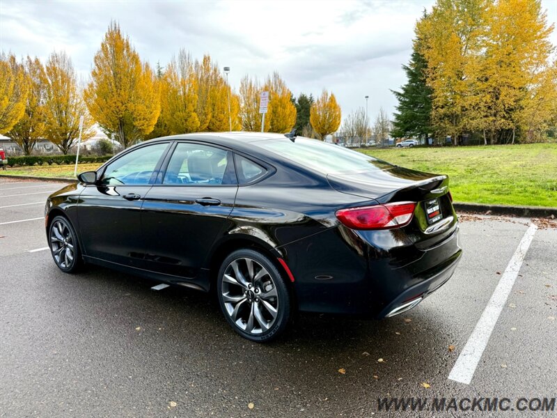 2016 Chrysler 200 S 72K Low Miles Loaded Pano Roof Back Up Cam - Photo 11 - Hillsboro, OR 97123