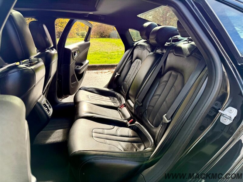 2016 Chrysler 200 S 72K Low Miles Loaded Pano Roof Back Up Cam - Photo 15 - Hillsboro, OR 97123