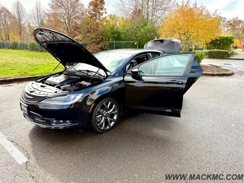 2016 Chrysler 200 S 72K Low Miles Loaded Pano Roof Back Up Cam - Photo 31 - Hillsboro, OR 97123