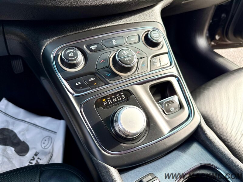 2016 Chrysler 200 S 72K Low Miles Loaded Pano Roof Back Up Cam - Photo 18 - Hillsboro, OR 97123