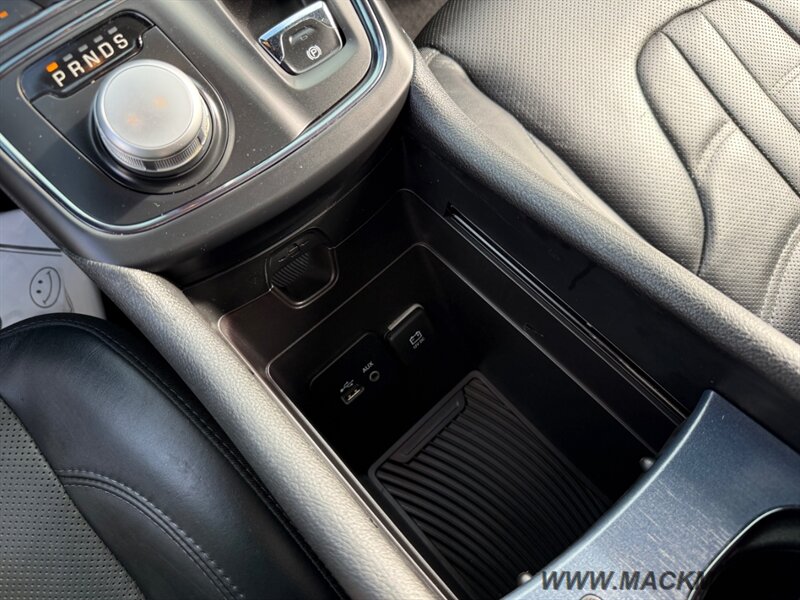 2016 Chrysler 200 S 72K Low Miles Loaded Pano Roof Back Up Cam - Photo 22 - Hillsboro, OR 97123