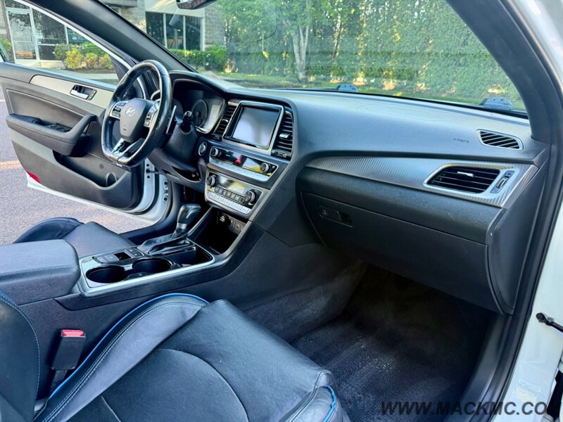 2018 Hyundai SONATA Limited 2.0T   - Photo 2 - Hillsboro, OR 97123