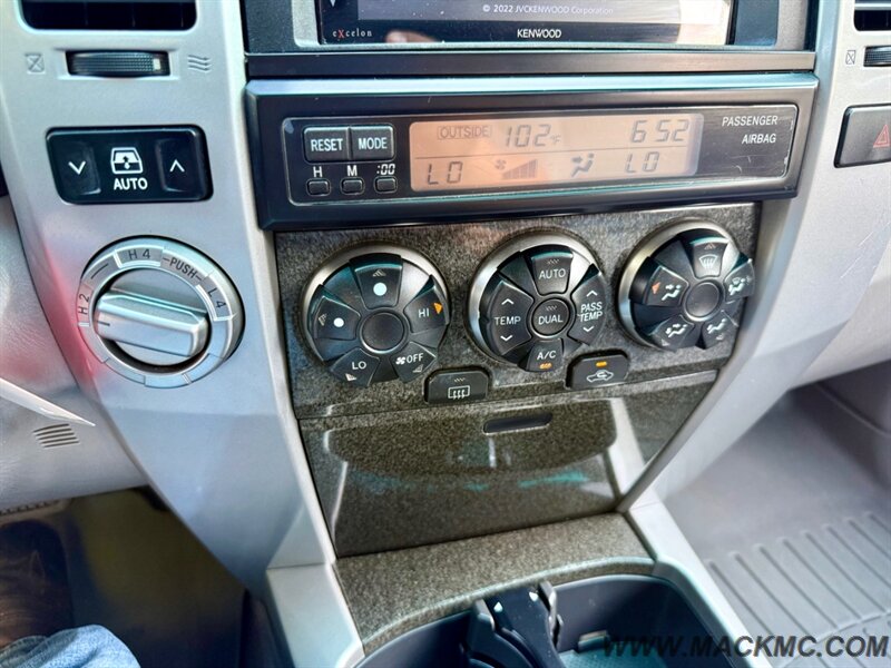 2005 Toyota 4Runner Limited Lifted Premium Wheels Leather Moonroof - Photo 14 - Hillsboro, OR 97123