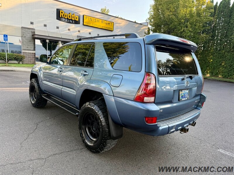 2005 Toyota 4Runner Limited Lifted Premium Wheels Leather Moonroof - Photo 9 - Hillsboro, OR 97123