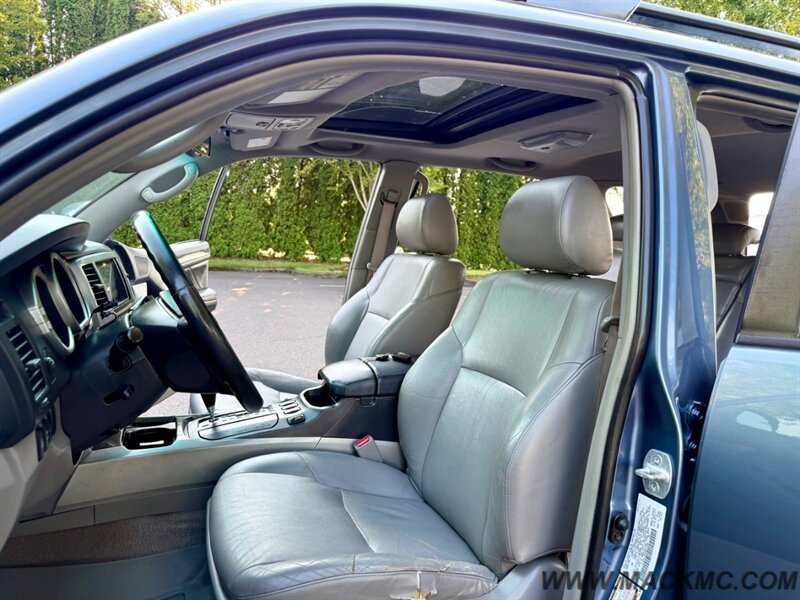 2005 Toyota 4Runner Limited Lifted Premium Wheels Leather Moonroof - Photo 17 - Hillsboro, OR 97123