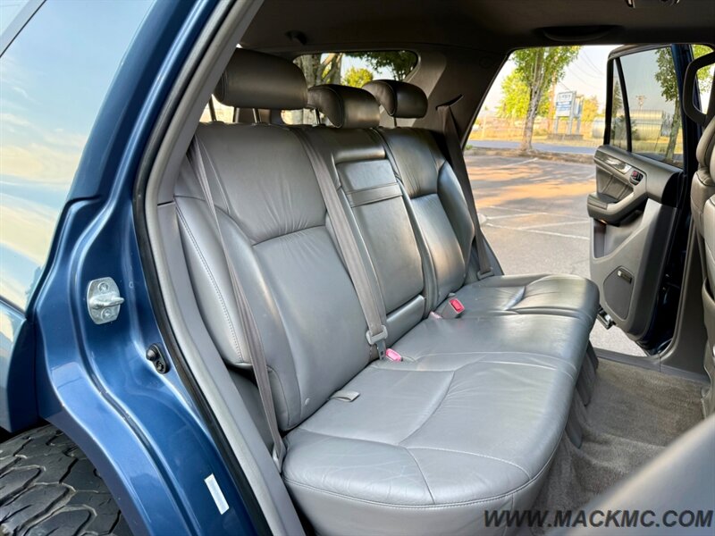 2005 Toyota 4Runner Limited Lifted Premium Wheels Leather Moonroof - Photo 22 - Hillsboro, OR 97123