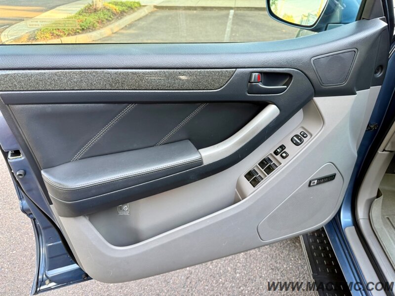 2005 Toyota 4Runner Limited Lifted Premium Wheels Leather Moonroof - Photo 27 - Hillsboro, OR 97123