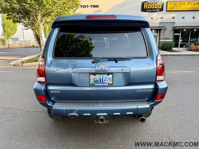 2005 Toyota 4Runner Limited Lifted Premium Wheels Leather Moonroof - Photo 8 - Hillsboro, OR 97123