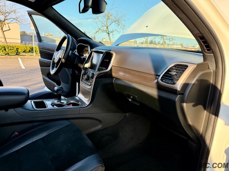 2015 Jeep Grand Cherokee Altitude   - Photo 2 - Hillsboro, OR 97123