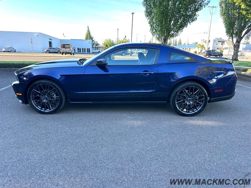 2010 Ford Mustang Premium wheels Low Miles 26-MPG   - Photo 9 - Hillsboro, OR 97123