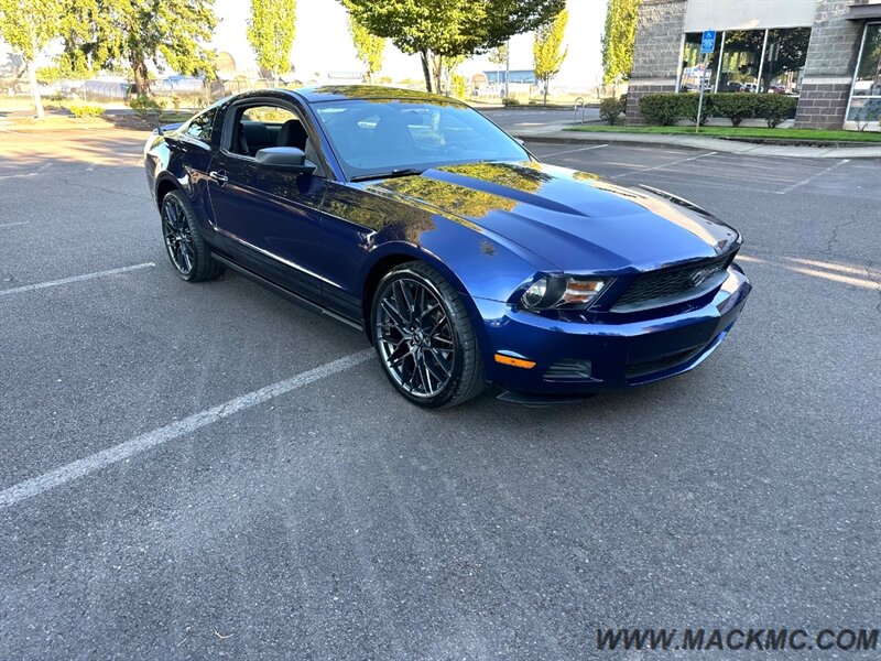 2010 Ford Mustang Premium wheels Low Miles 26-MPG   - Photo 4 - Hillsboro, OR 97123