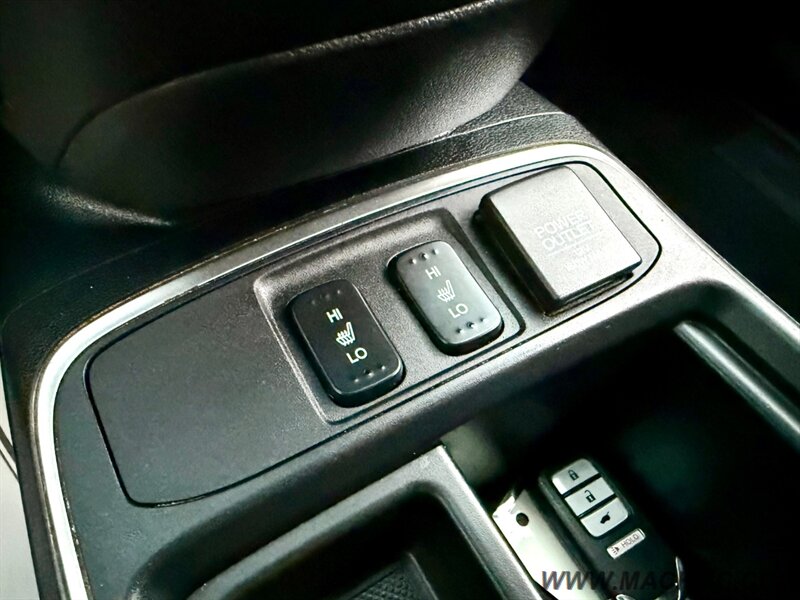 2016 Honda CR-V EX-L Loaded Leather Heated Seats Moon Roof - Photo 15 - Hillsboro, OR 97123