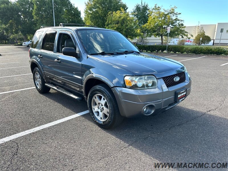 2005 Ford Escape XLT AWD Leather Moonroof Tow PKG - Photo 4 - Hillsboro, OR 97123