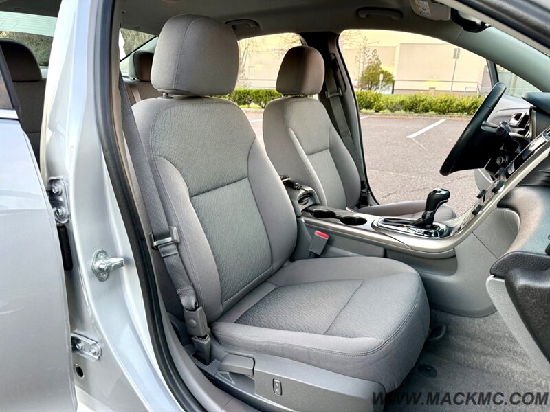 2013 Chevrolet Malibu LS 39K Low Miles New tires 34-MPG   - Photo 17 - Hillsboro, OR 97123