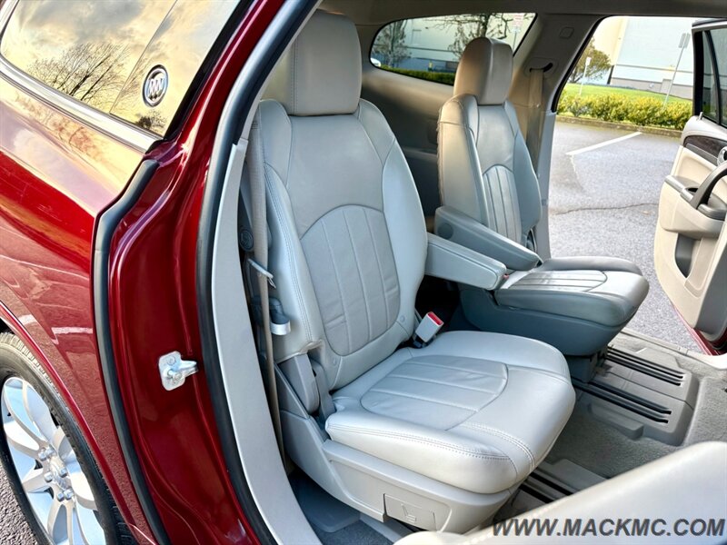 2015 Buick Enclave Premium low Miles 3Rd Row Captian Chairs AWD   - Photo 19 - Hillsboro, OR 97123